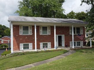 3321 Green Valley Rd, New Albany, IN 47150