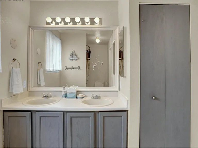 4912 Ardley Dr — Photo 11