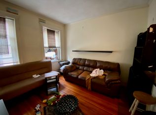 55 Queensberry St APT 10, Boston, MA 02215