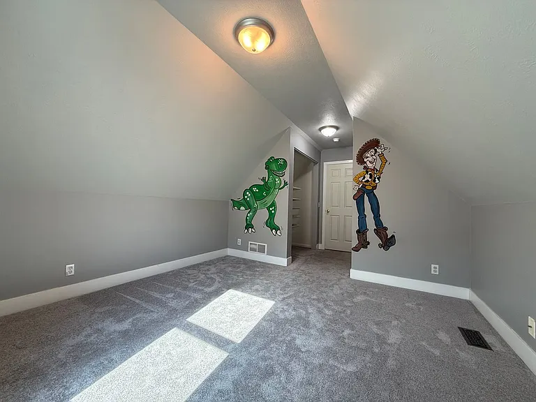 16402 Corby St — Photo 14