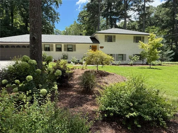 1977 Silvastone Dr, Atlanta, GA 30345