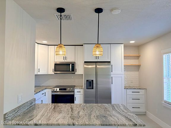 2nd image of 909 S Colonial Ct APT C
