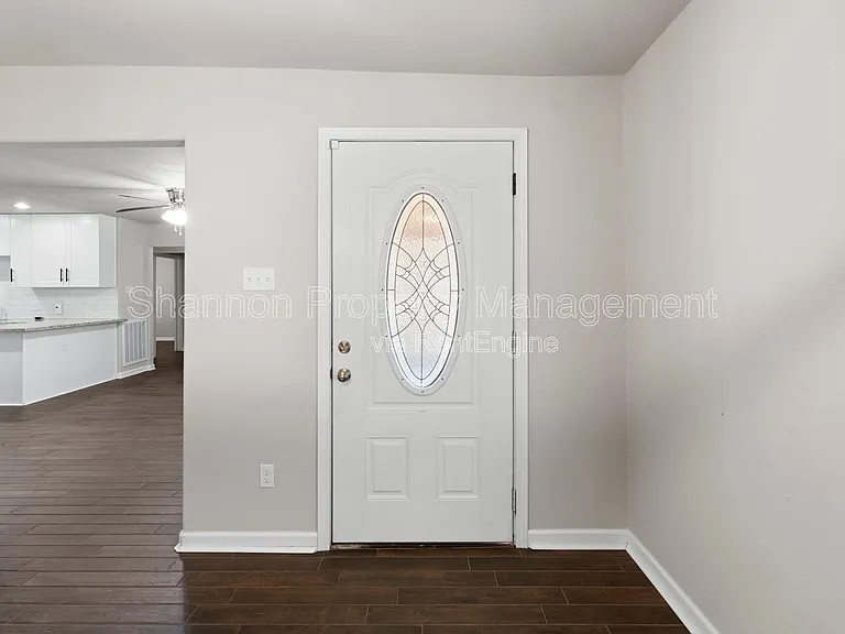 709 E 41st St — Photo 5
