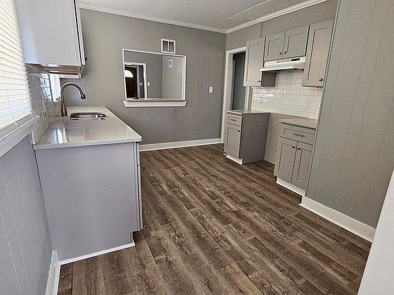 5th image of 1668 E Koch Ave