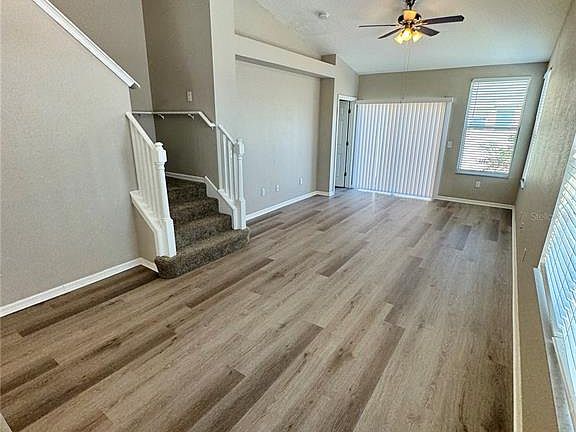 4th image of 9701 CARLSDALE DRIVE