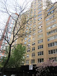 Newport East at 370 East 76th Street in Lenox Hill