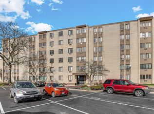 9720 S Pulaski Rd APT 105, Oak Lawn, IL 60453