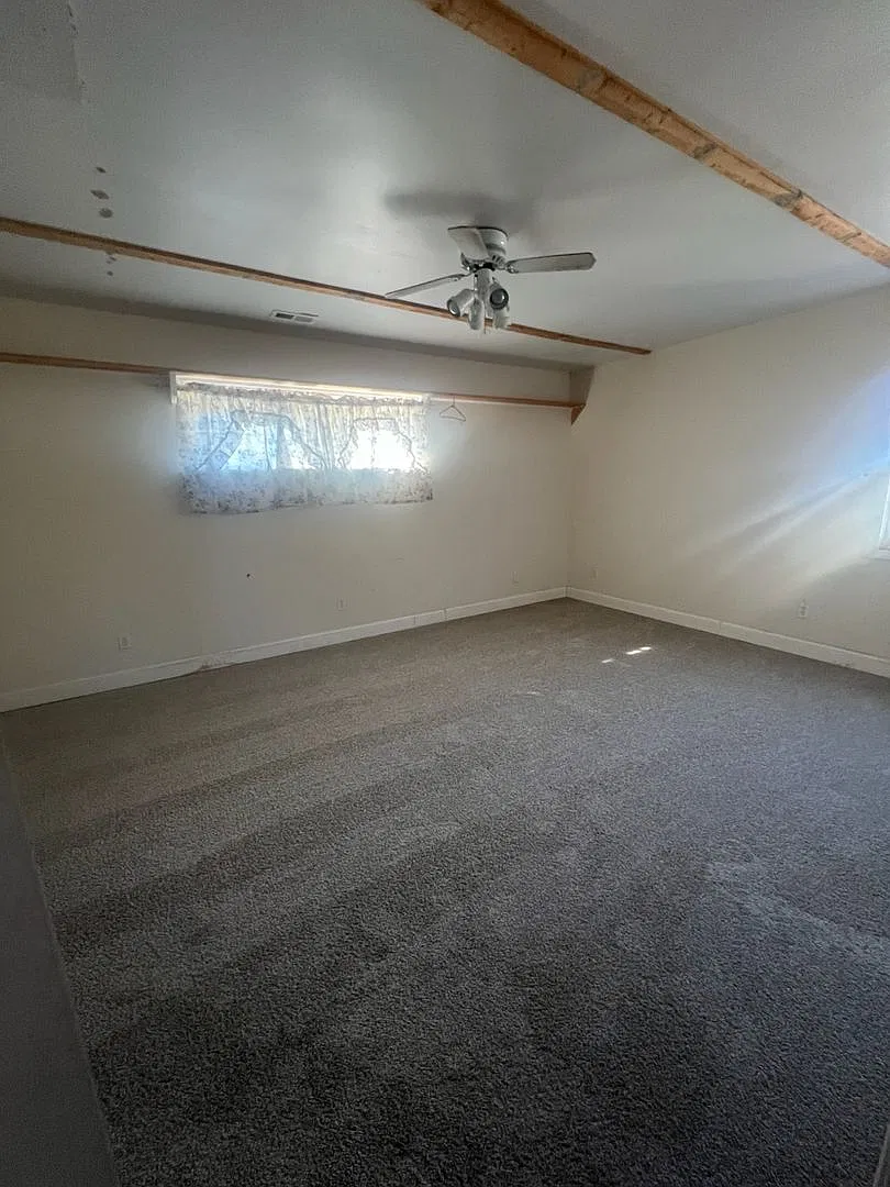 Affordable 3 Bedroom w/ Large Bonus In Hubert — Photo 3