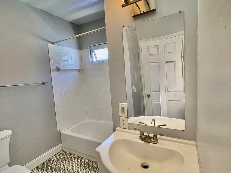 32 Gilmore St #201 — Photo 23