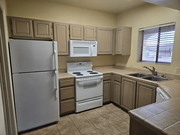 3650 Morning Star Dr, Las Cruces, NM