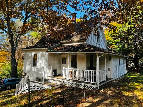 4 Hastings Rd, Spencer, MA 01562