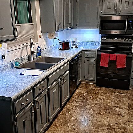 5th image of 2 Ridgewood Ter APT A