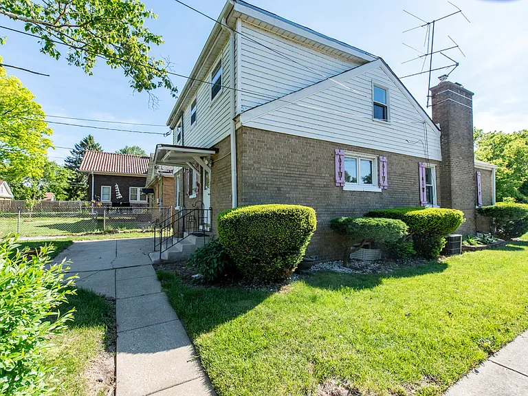 903 S McAlister Ave — Photo 20