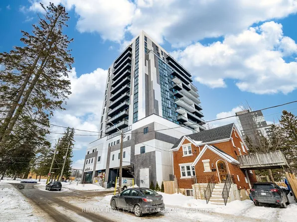 128 King St N #1007, Waterloo, ON N2J 2X9