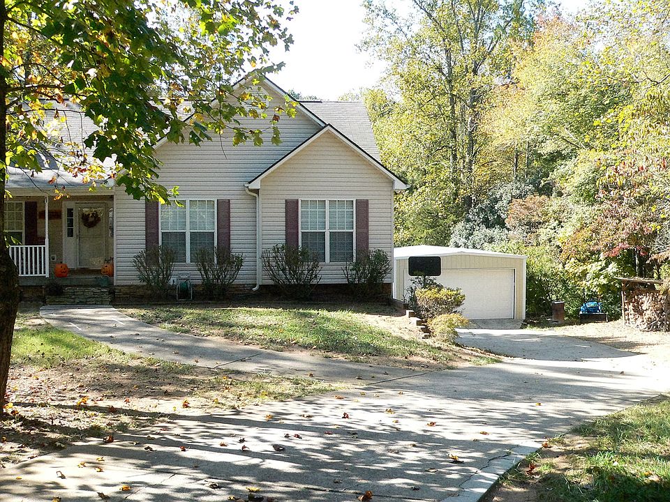 1st image of 17 Brookwood Dr W