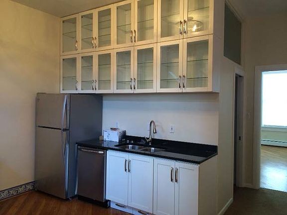2nd image of 1210 Louden St #2