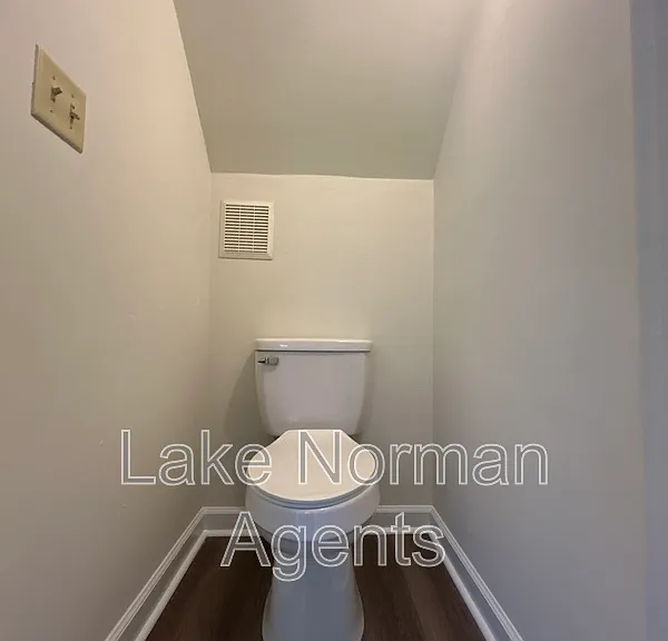 4709 Grassy Creek Rd — Photo 14