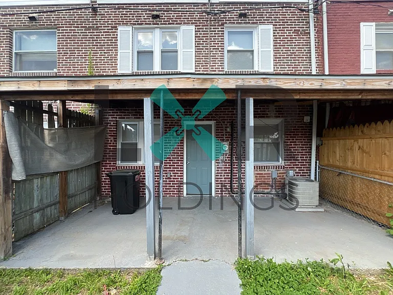 329 Cranston Ave — Photo 3