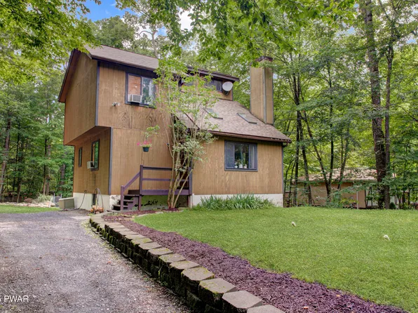1321 Pocono Mountain Lake Dr, Bushkill, PA 18324