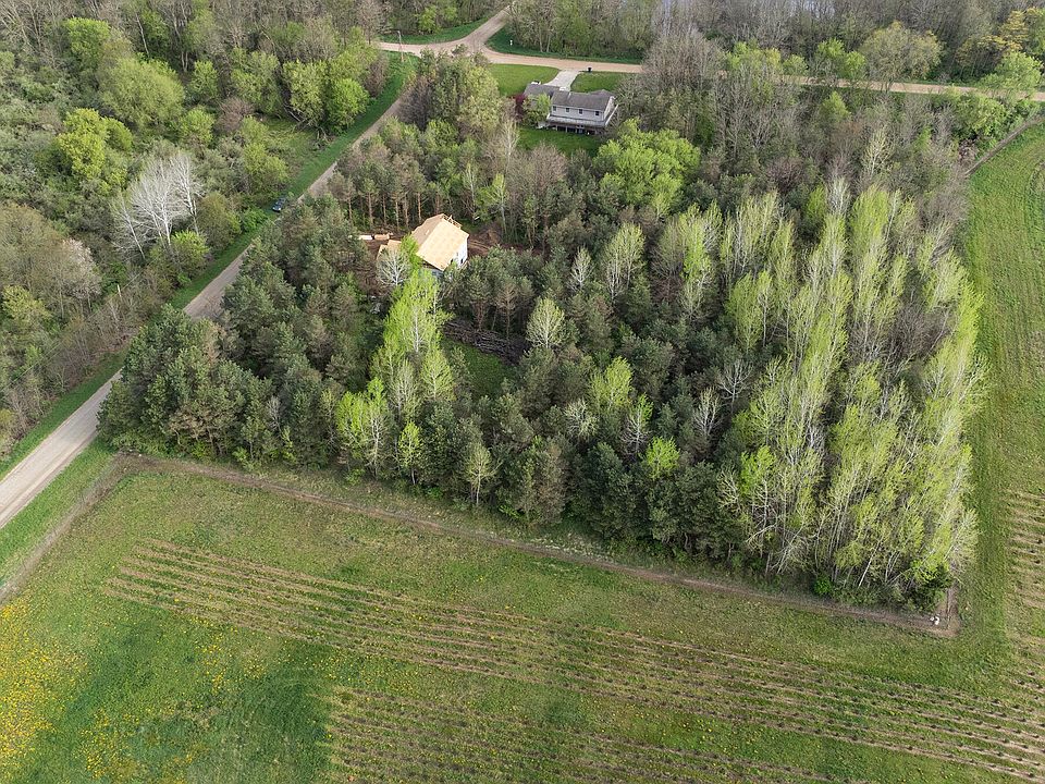 1st image of 17122 Larsen Ave