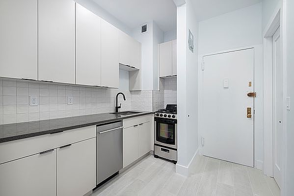 1st image of 418 E 77th St APT 2D