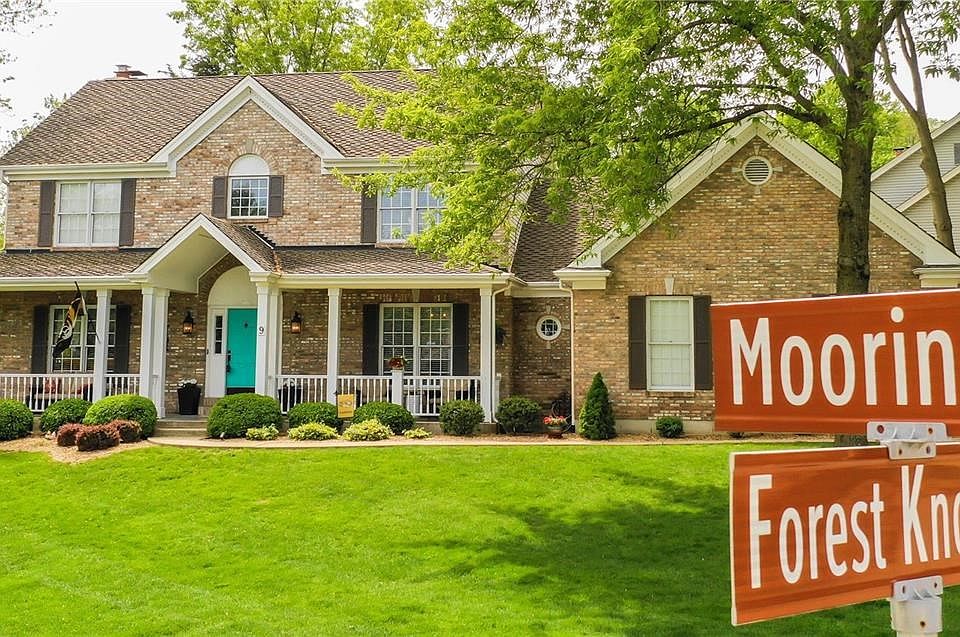 1st image of 9 Forest Knoll Cir
