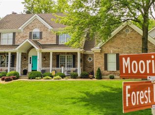 9 Forest Knoll Cir, Lake Saint Louis, MO 63367