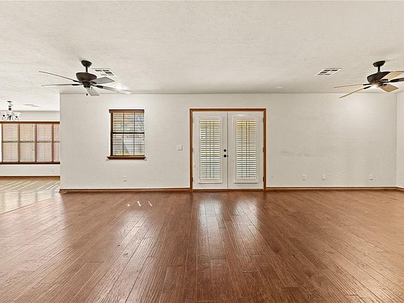 3rd image of 509 Walnut St