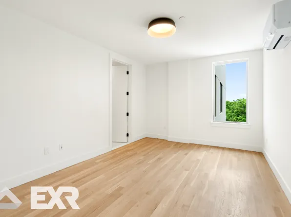 1946 Ocean Avenue image 6 of 19