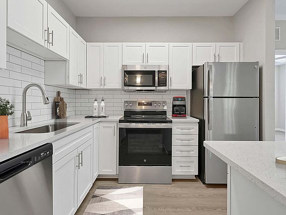 5th image of 5759 Crowntree Ln #4-203