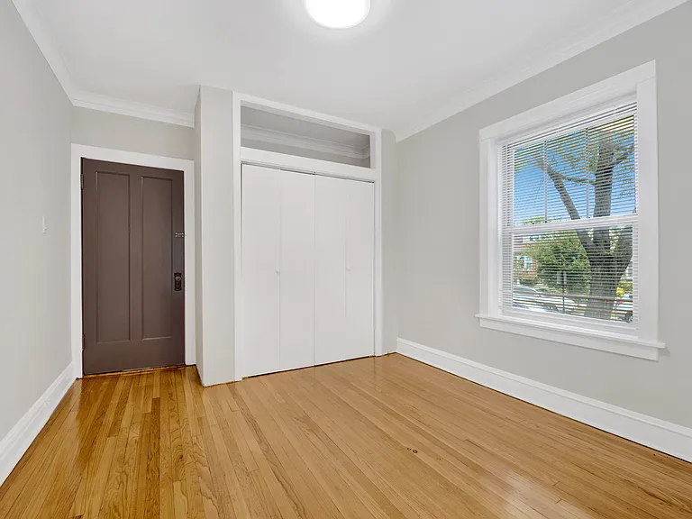 4742 W Roscoe St #2 — Photo 11