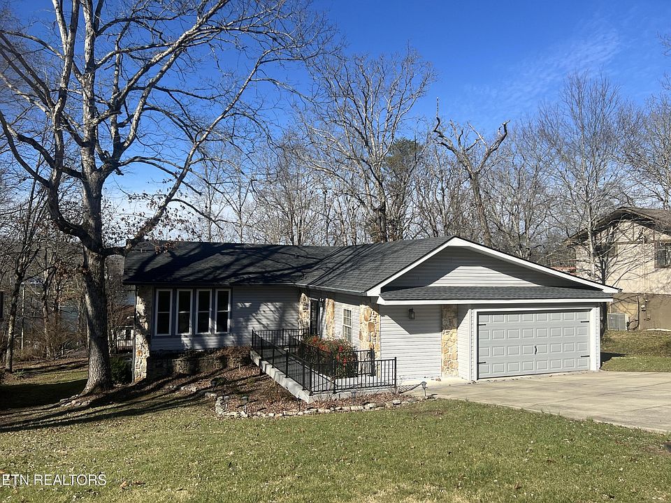 1st image of 137 Lakeshire Dr