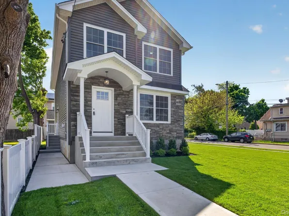250 Bennett Avenue, Hempstead, NY 11550