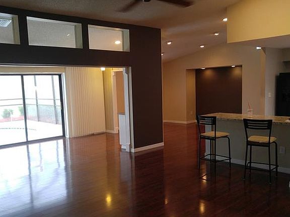 4th image of 1710 Coco Palm Cir