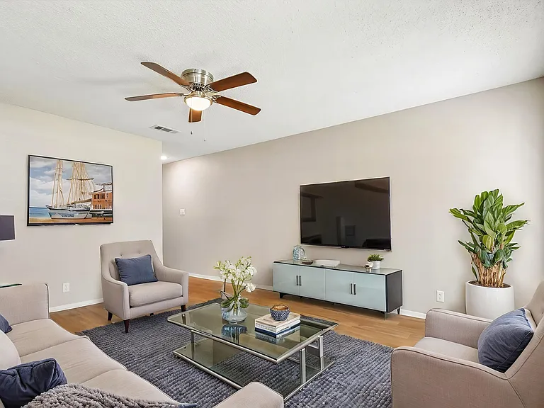 Chappell Hill Apartments — Photo 44