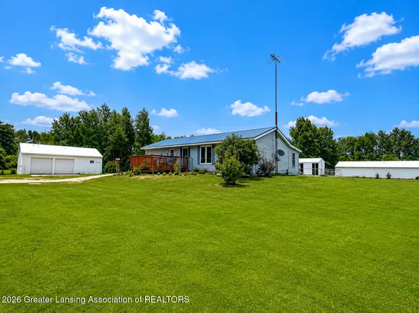 3085 Ten Mile Rd, Evart, MI 49631