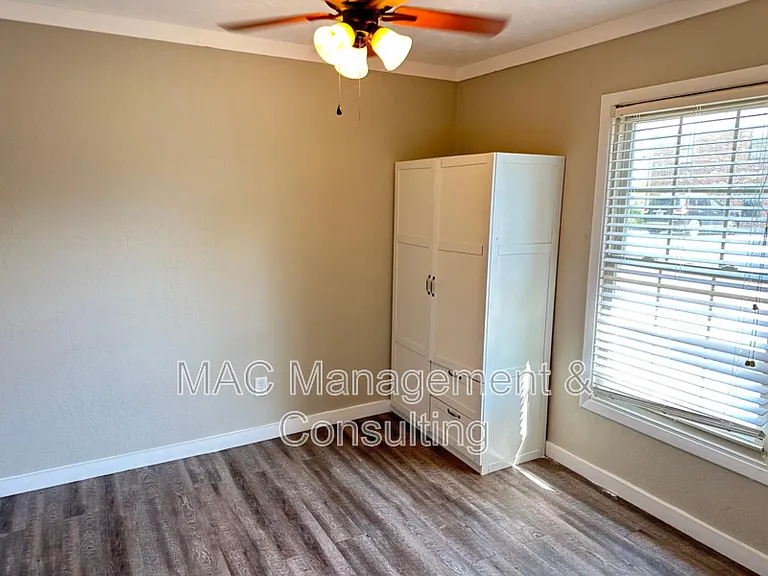1501 Autumn Ave — Photo 7