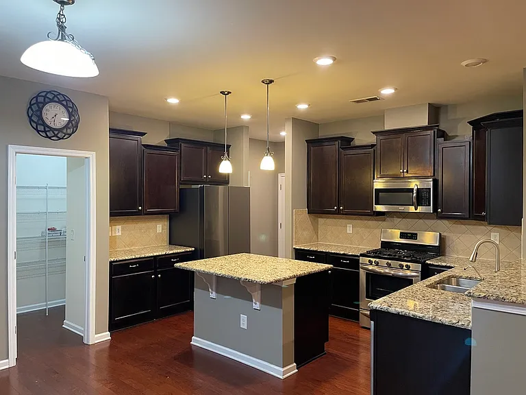 10319 Rutledge Ridge Dr NW — Photo 6