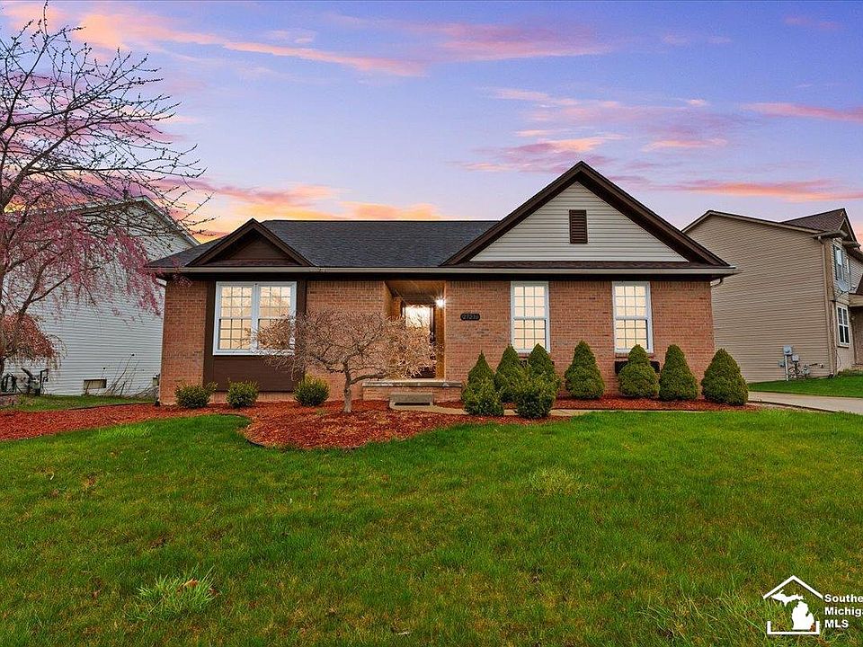 1st image of 27216 W Mockingbird Dr