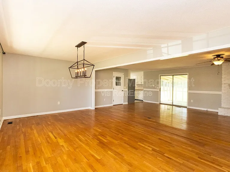 834 Kay Cir — Photo 2