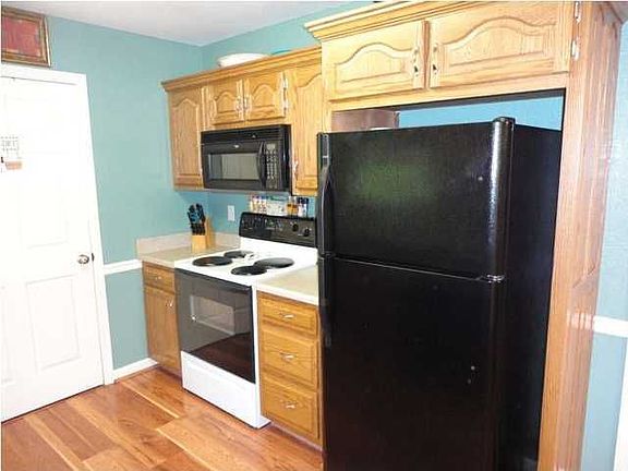 5th image of 62 Glenn Wade Dr