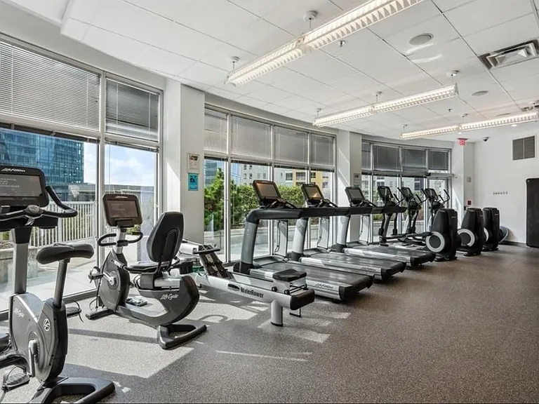 950 W Peachtree St NW — Photo 27