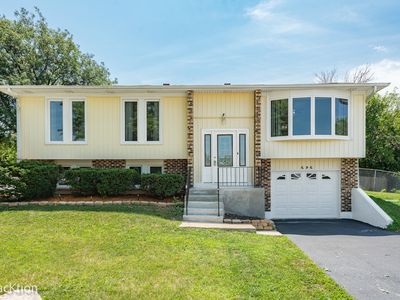 525 King Arthur Way, Bolingbrook, IL, 60440