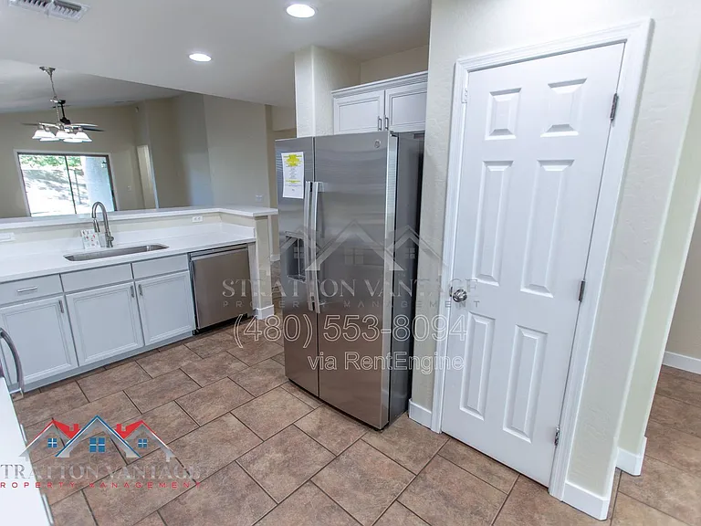 1868 W Desert Seasons Dr — Photo 12