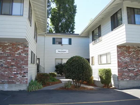 1720 SE Main St #1-11, Portland, OR 97214