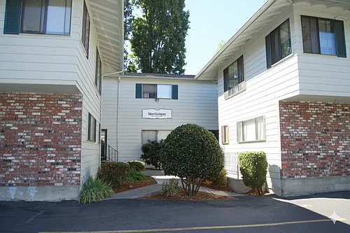 1720 SE Main St #1-11 Photo 1