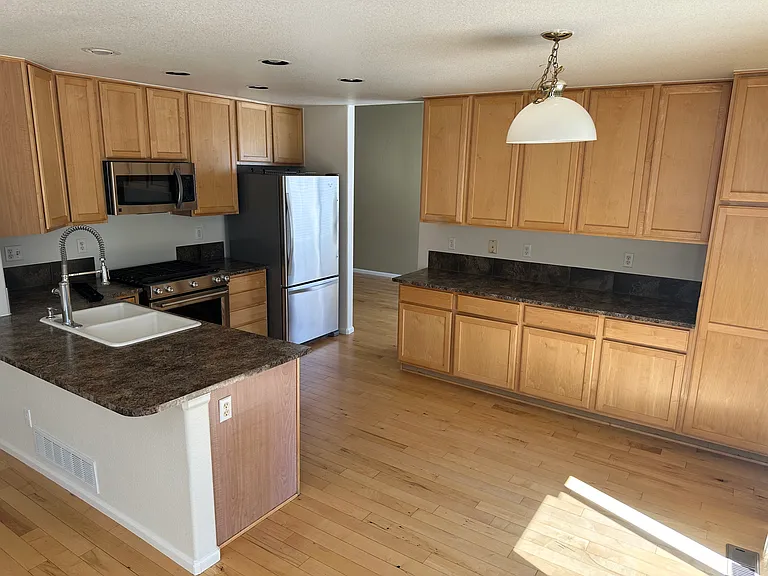 2573 Betts Cir — Photo 7