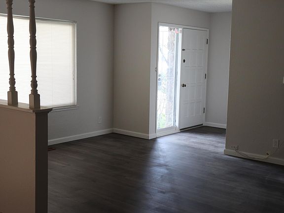 5th image of 956 Wren Dr