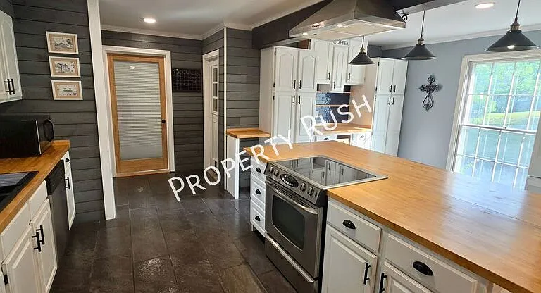 3229 Westonia Dr — Photo 9