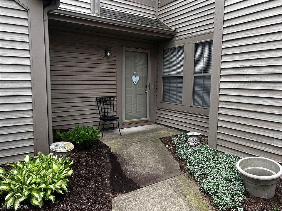 1st image of 205 S Aspen Ct Unit 3